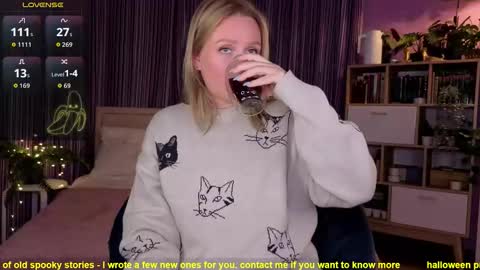 Allie online show from October 12, 2:08 pm