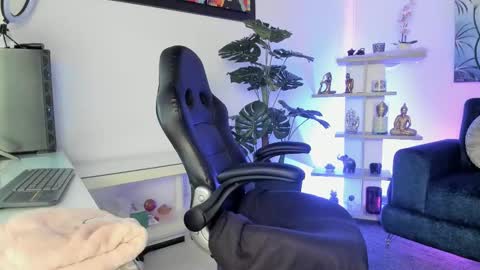 Gabi  online show from February 18, 7:32 pm