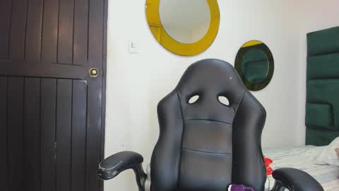 Barbara  online show from November 10, 1:44 am