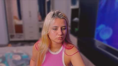 barbarasiren online show from September 18, 3:32 pm