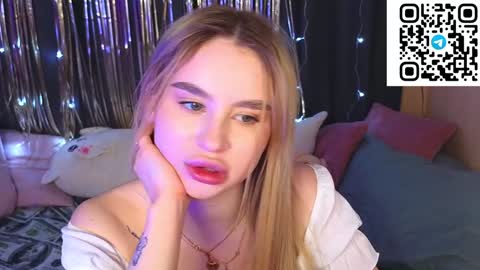 Eva online show from December 14, 10:39 pm