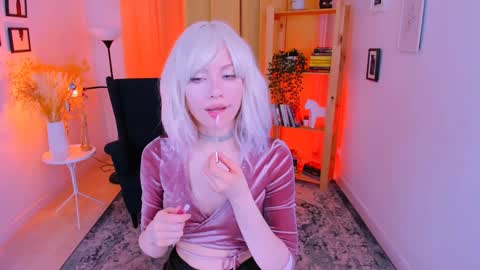 Ask me  online show from December 20, 9:39 pm