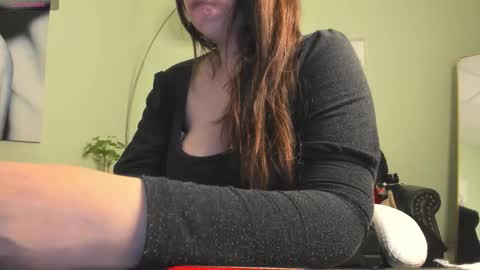 battymoll online show from March 26, 3:58 pm