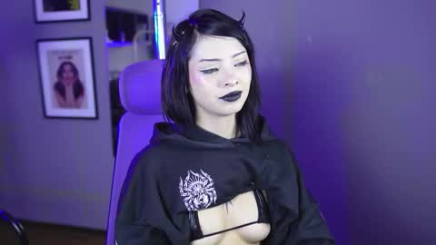 BAYONETTA DOLL  online show from December 5, 1:34 pm