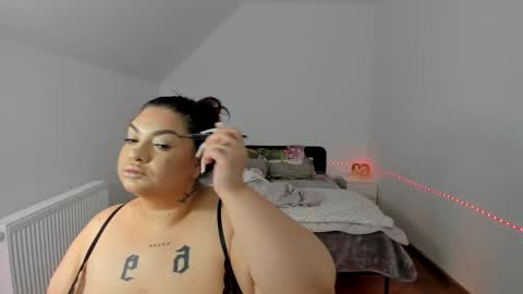 EvaEmi online show from October 27, 2:34 pm