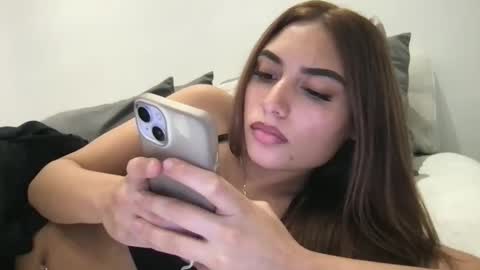 bbypiamia online show from November 23, 7:00 am