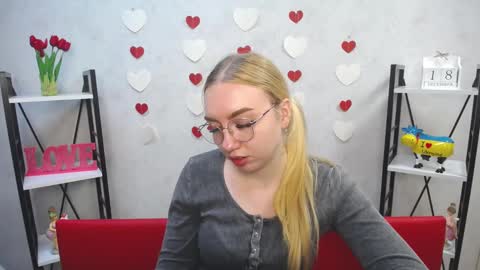 BeatriceFlyy online show from December 18, 4:17 pm