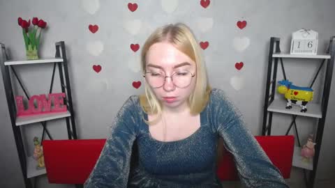 BeatriceFlyy online show from December 16, 4:38 pm