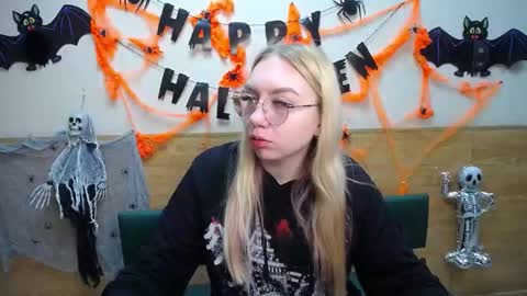 BeatriceFlyy online show from October 21, 12:42 pm