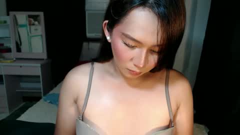 Mia online show from June 3, 8:48 am