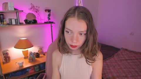 Eliise online show from December 10, 7:58 am