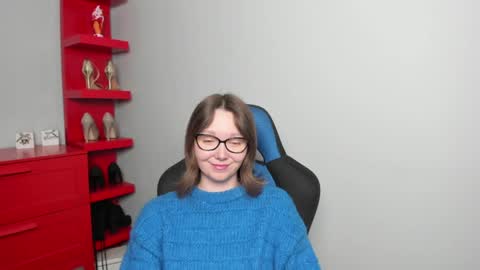 Zoe online show from April 10, 7:25 am