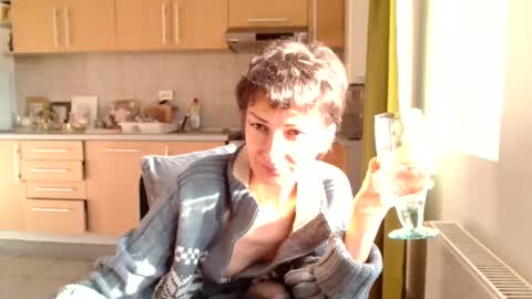 Raluca online show from December 4, 12:07 pm