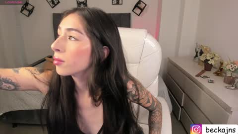 Marzhie online show from January 23, 1:45 pm