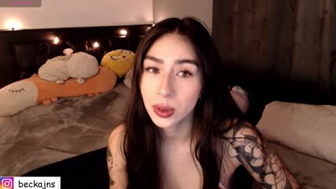 Marzhie online show from December 3, 5:43 am