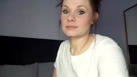 BECKY BOO  online show from March 17, 8:29 am