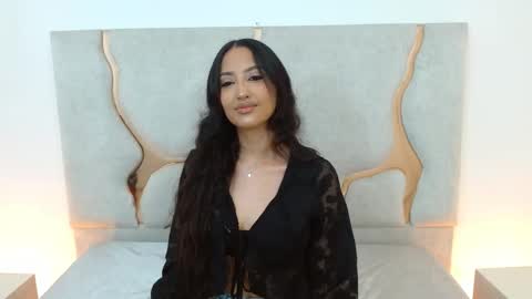 BELLA online show from October 9, 4:33 pm