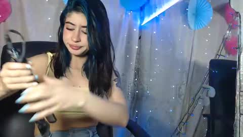 modelo independiente online show from December 31, 11:39 pm