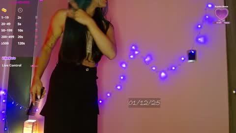   online show from December 1, 4:42 pm