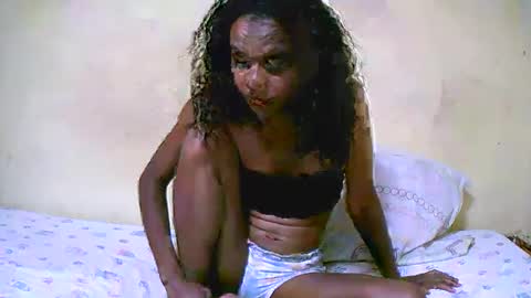 bella193999 online show from December 19, 8:24 am