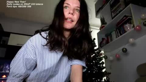 Alicia Belvedere online show from January 3, 1:14 pm