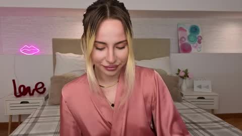 Bella online show from April 26, 7:44 pm