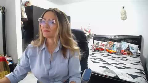 Bella online show from January 15, 11:40 pm