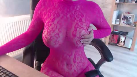      online show from April 17, 6:26 am