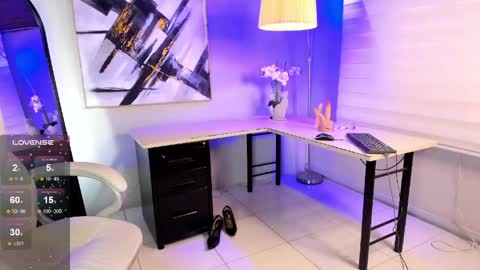 bella_milff online show from June 6, 9:43 pm
