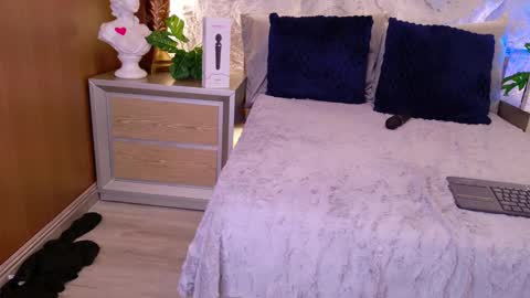  BELLA  online show from March 19, 6:23 pm