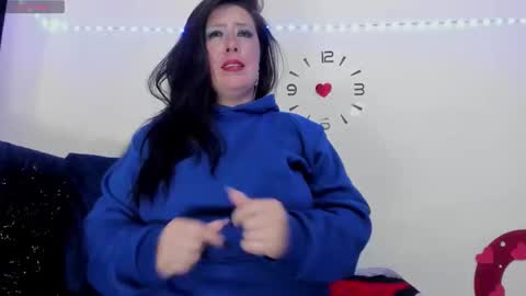 Bella Smith online show from February 3, 6:22 am