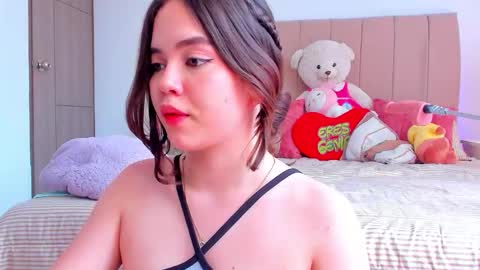 BellaFontana online show from December 18, 6:01 pm