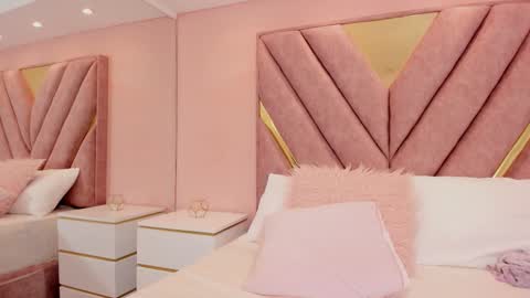 bellalumi online show from October 31, 4:58 am