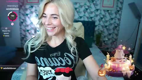 Bella online show from April 11, 8:34 pm