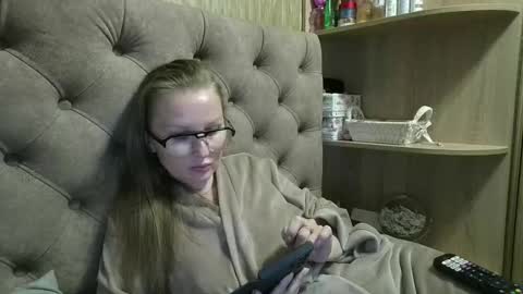 Amelia online show from October 3, 5:40 pm