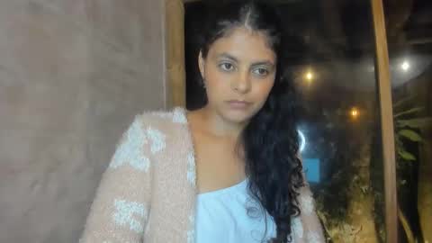 bellezacosmica online show from May 1, 2:37 am