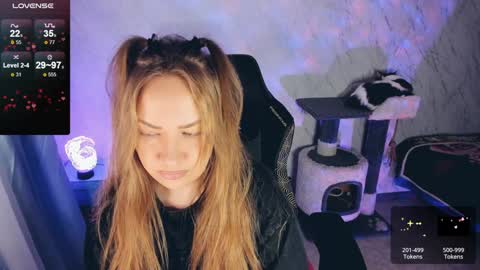 Your Annabelle Wolf  online show from December 28, 3:48 pm