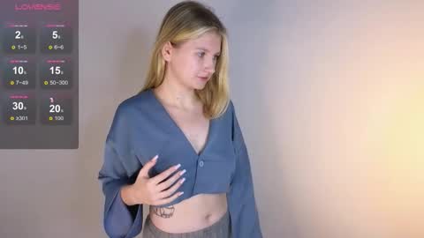 Vicki online show from November 21, 6:21 pm