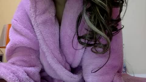 tixxie  online show from January 27, 12:43 am