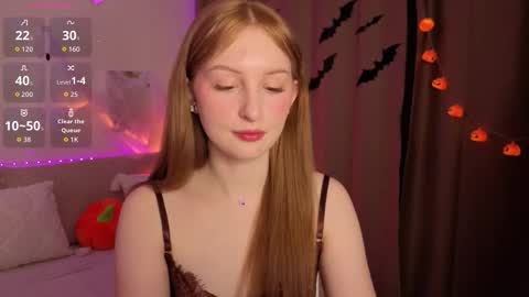 bettyyy online show from November 1, 9:19 pm