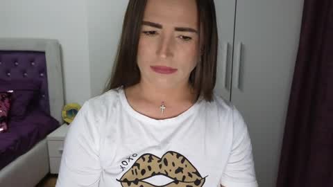   BeyonceDoll       Twitter DollBeyonce    online show from March 27, 9:04 pm