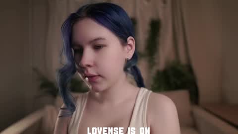 Eliz online show from December 23, 1:31 am