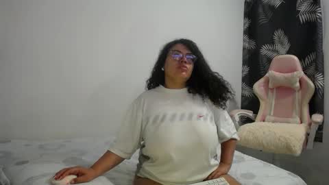 Bianca Tuesday to Sunday from 2am to 6am UTC-5 online show from February 21, 9:32 am