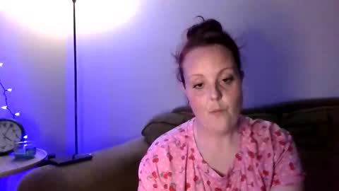 bibambii online show from April 9, 9:04 am