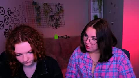 bibi_fire online show from March 25, 2:20 pm