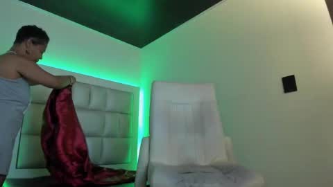 bibiana_js_ online show from September 22, 12:25 pm