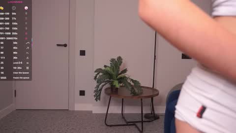 Ophelia online show from September 24, 6:40 pm