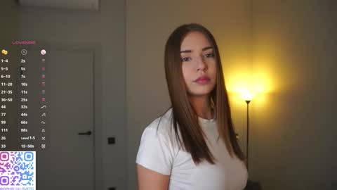 Ophelia online show from November 24, 6:32 pm