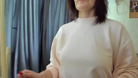 mom online show from February 19, 4:34 am