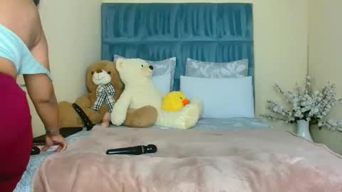 big_melons2001 online show from March 22, 8:04 pm